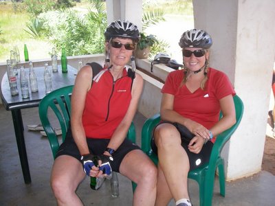 Leigh McAdam of hike-Bike-Travel at Tour dafrique 2008