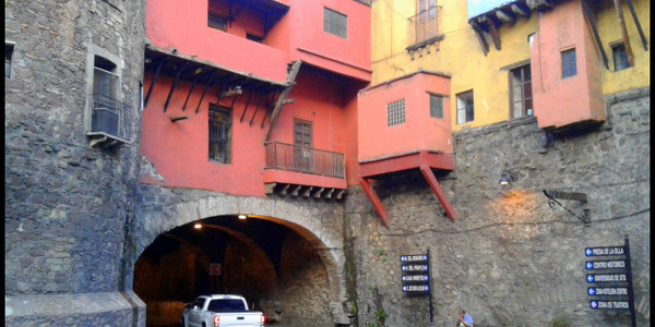 one of Guanajuato's many tunnel roads downtown