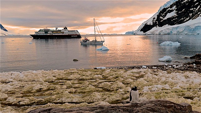 Antartic ship in calm waters - photo by RV Navigator on Flicker CC 